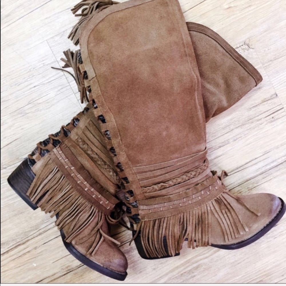 NIB Taupe Boho Chic Fringe Leather Western Boots - Picture 5 of 8